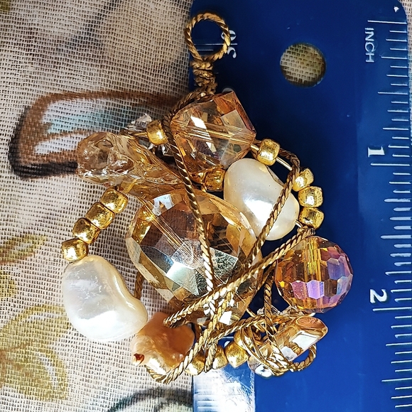 Mixed Media Wire Wrapped Gold Tone Faux Pearl Crystal Shell Necklace Pendant - Picture 10 of 10